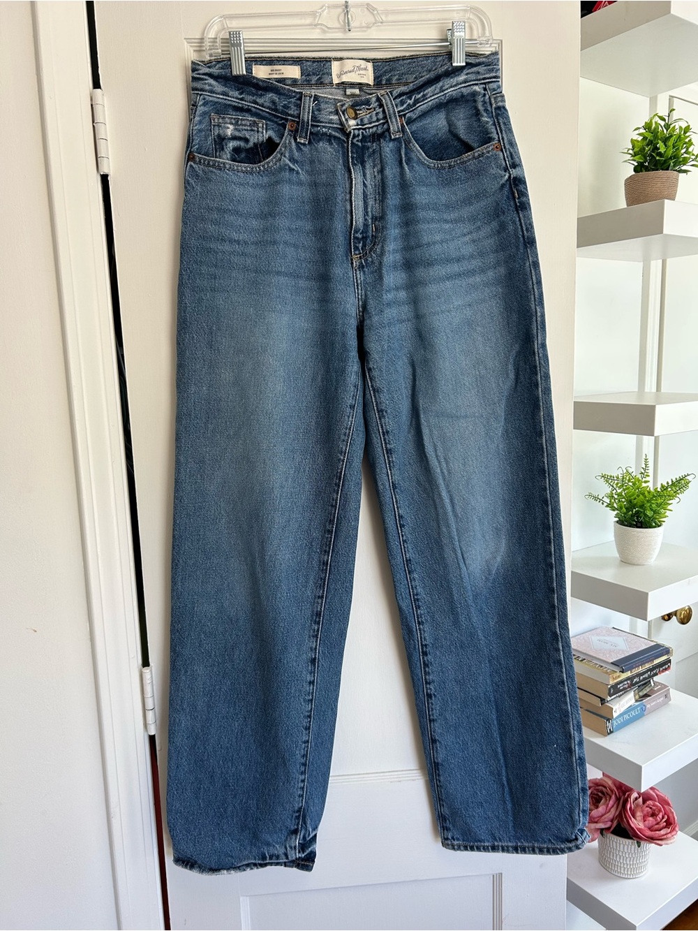 Universal Thread Women's Wide Leg Jeans in Medium Blue Wash